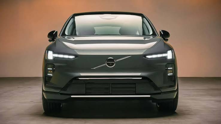 ولوو EX60 مدل ۲۰۲۷ معرفی شد / SUV برقی با برد ۸۱۰ کیلومتر و شارژ ۱۰ دقیقهای